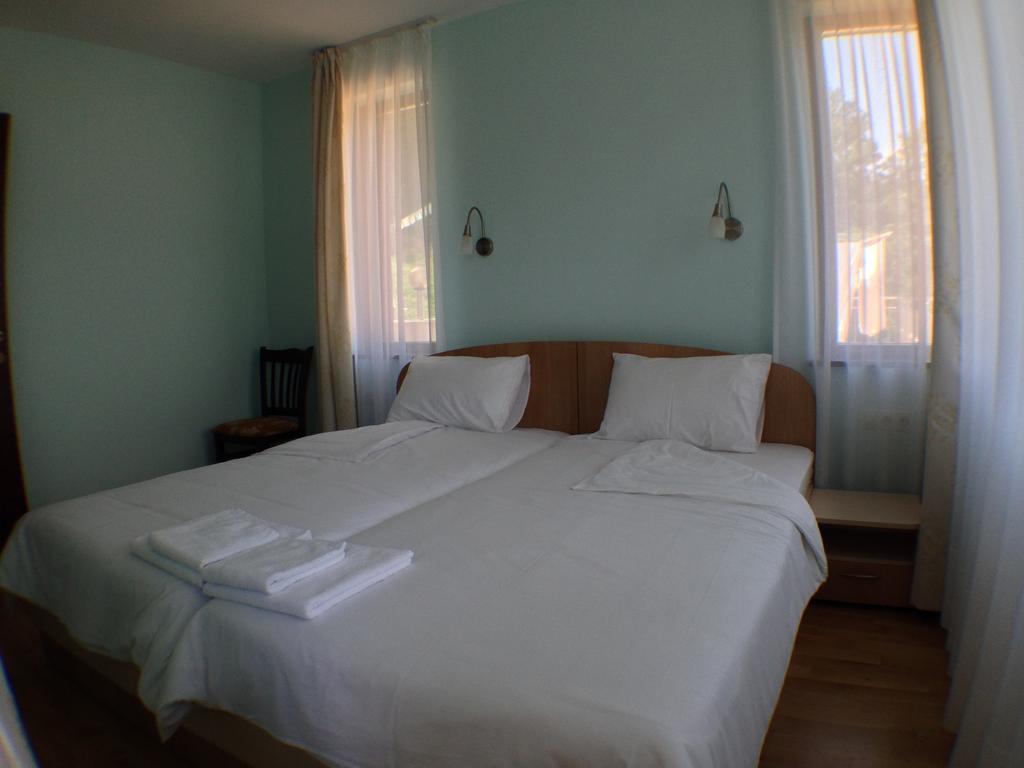 Mala Planina Guest House Iskrets Экстерьер фото