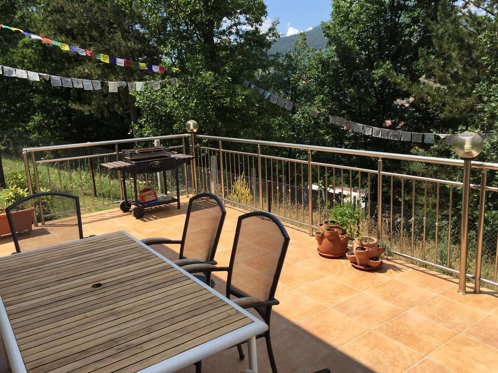 Mala Planina Guest House Iskrets Экстерьер фото